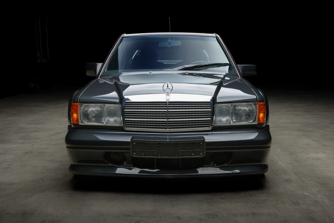 1990 Mercedes-Benz 190E 2.5-16 Evolution II - Image 26 of 31
