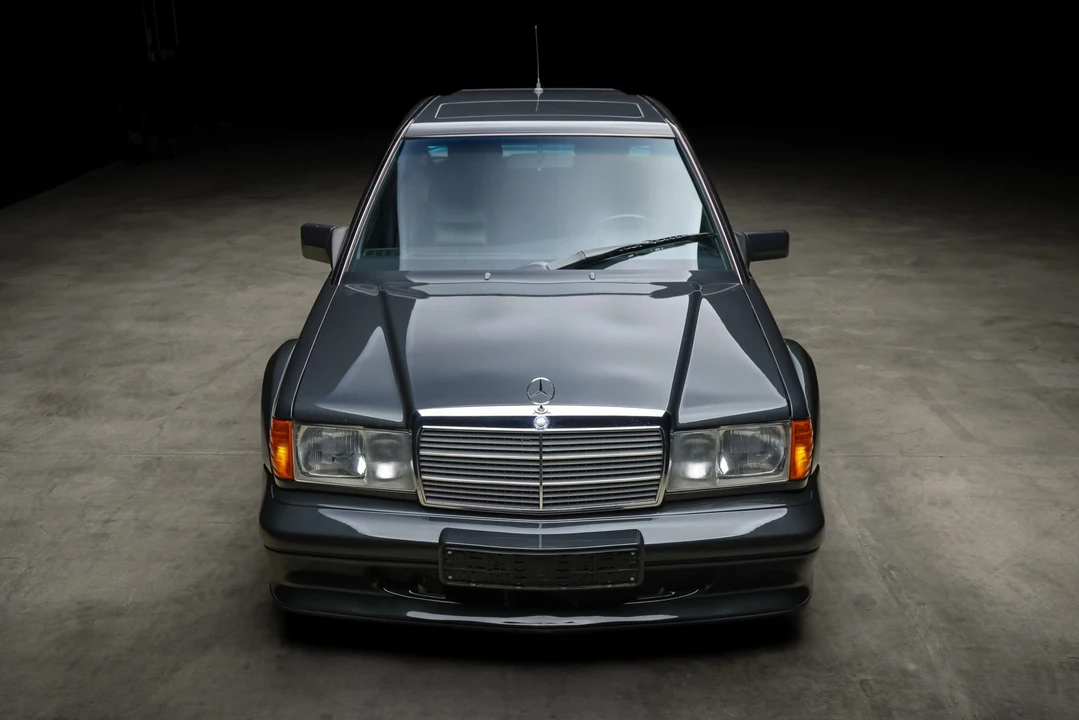 1990 Mercedes-Benz 190E 2.5-16 Evolution II - Image 24 of 31