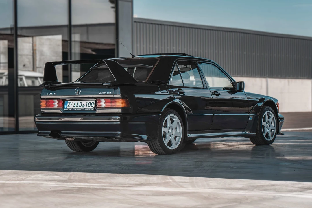 1990 Mercedes-Benz 190E 2.5-16 Evolution II - Image 4 of 31