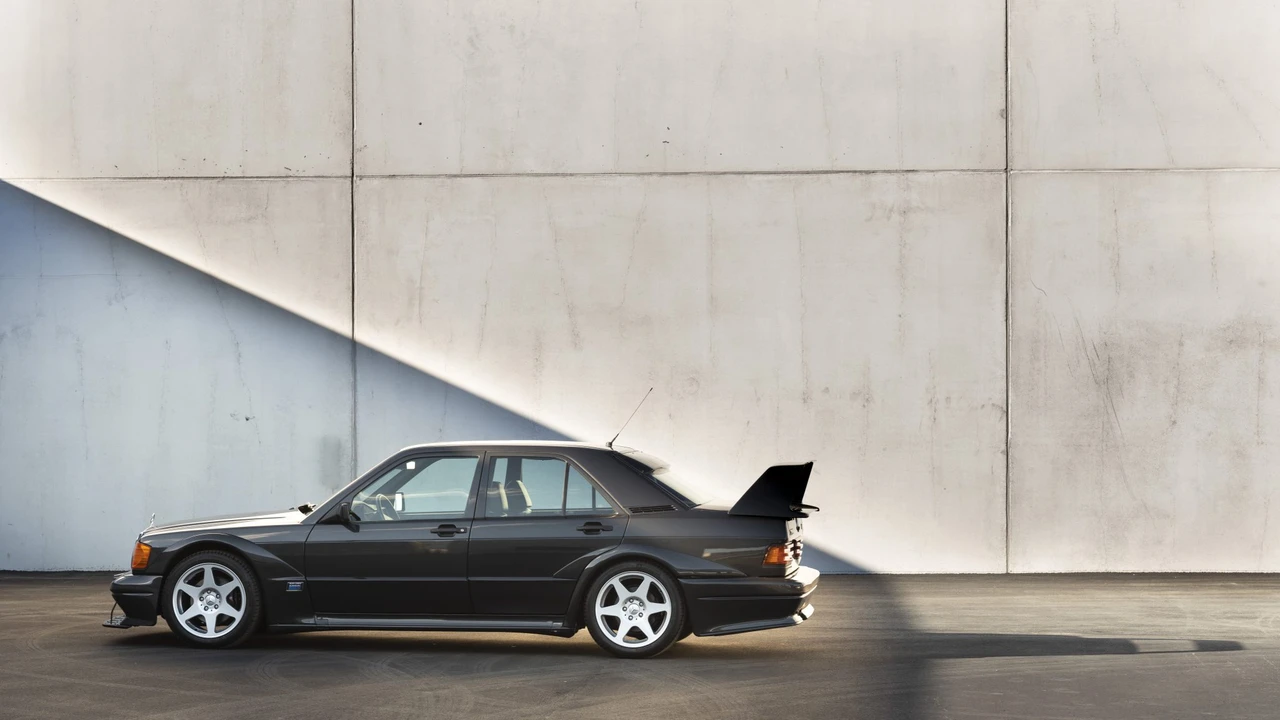 1990 Mercedes-Benz 190E 2.5-16 Evolution II - Image 6 of 31