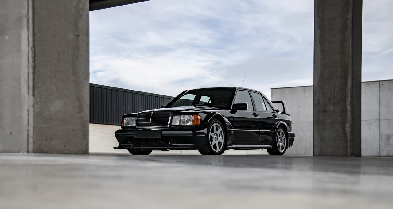 1990 Mercedes-Benz 190E 2.5-16 Evolution II - Image 2 of 31