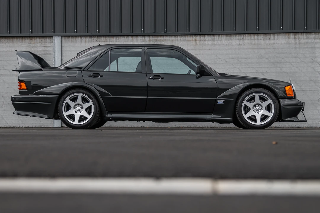 1990 Mercedes-Benz 190E 2.5-16 Evolution II - Image 16 of 31