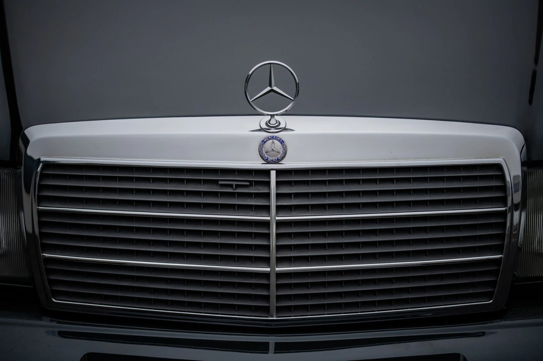 1990 Mercedes-Benz 190E 2.5-16 Evolution II - Image 24 of 31