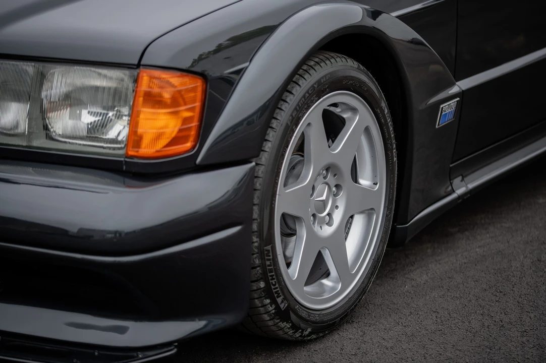 1990 Mercedes-Benz 190E 2.5-16 Evolution II - Image 28 of 31