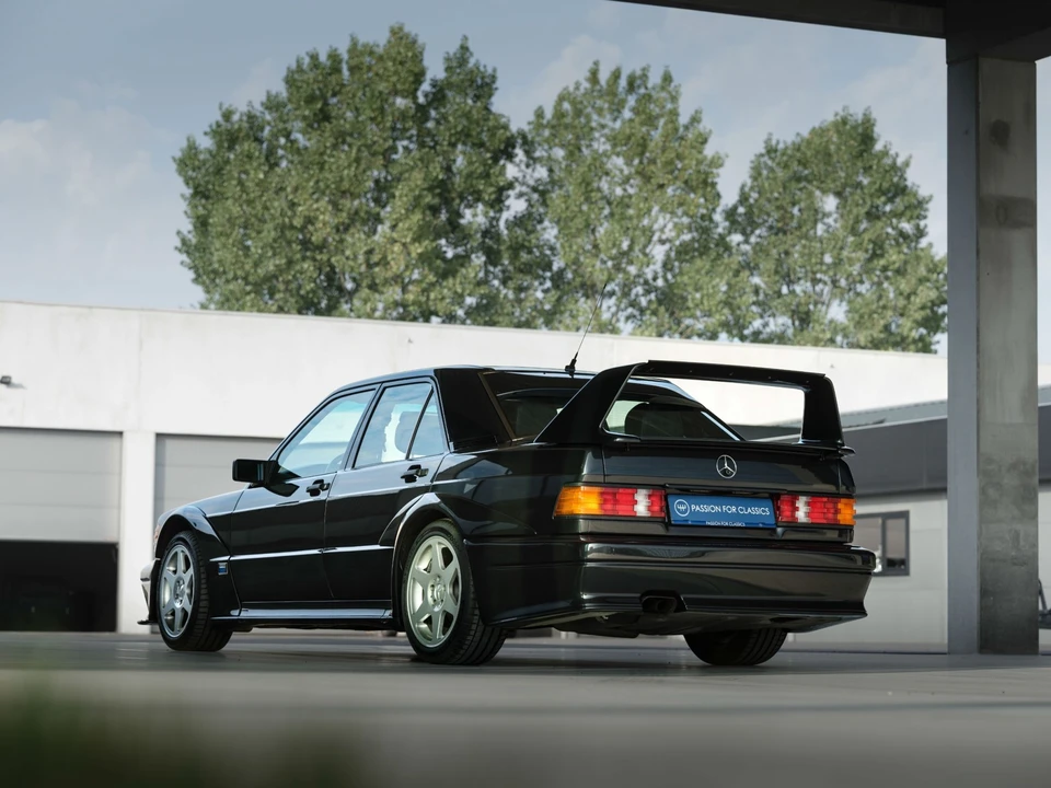 1990 Mercedes-Benz 190E 2.5-16 Evolution II - Image 17 of 31