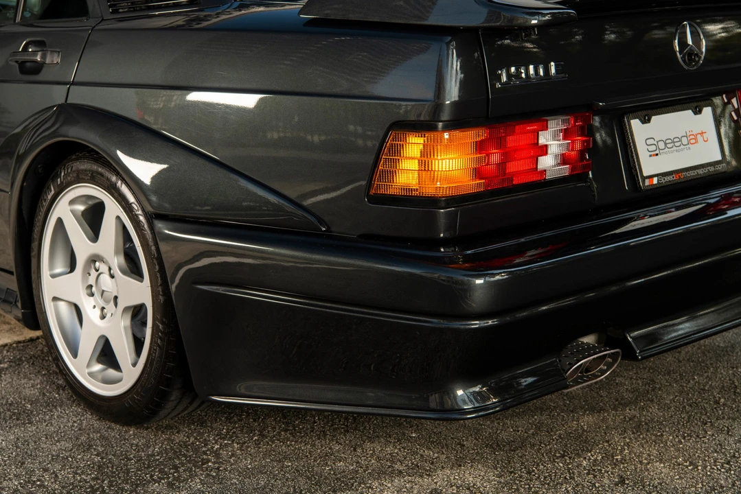 1990 Mercedes-Benz 190E 2.5-16 Evolution II - Image 26 of 31