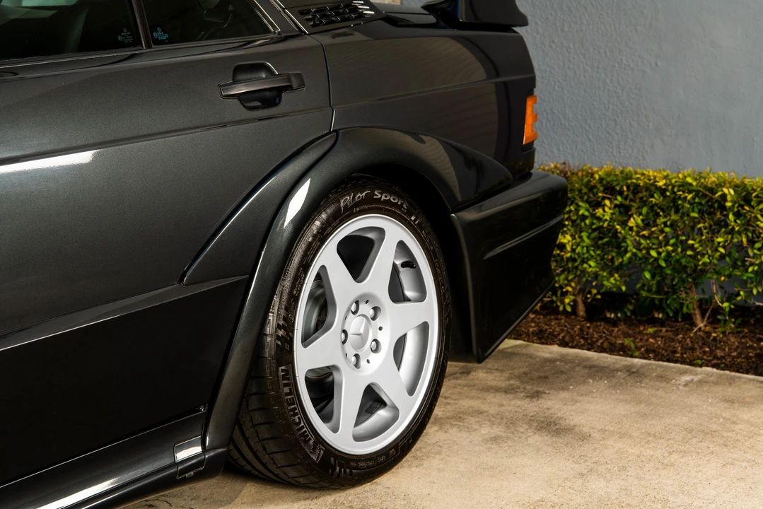 1990 Mercedes-Benz 190E 2.5-16 Evolution II - Image 25 of 31
