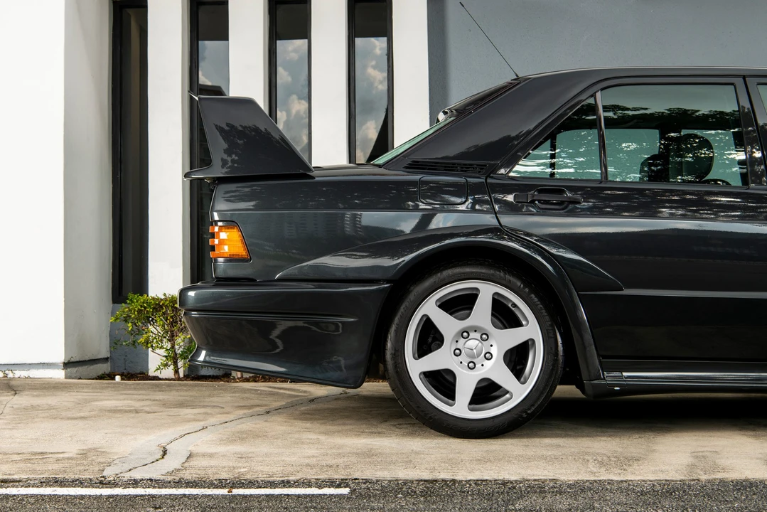 1990 Mercedes-Benz 190E 2.5-16 Evolution II - Image 29 of 31