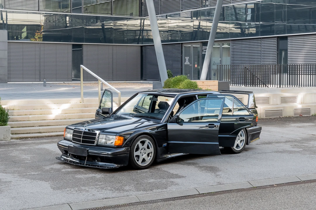 1990 Mercedes-Benz 190E 2.5-16 Evolution II - Image 4 of 31