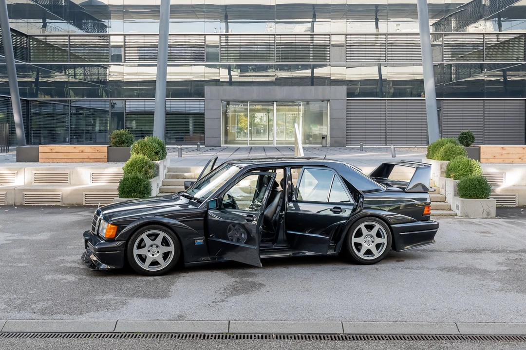 1990 Mercedes-Benz 190E 2.5-16 Evolution II - Image 21 of 31
