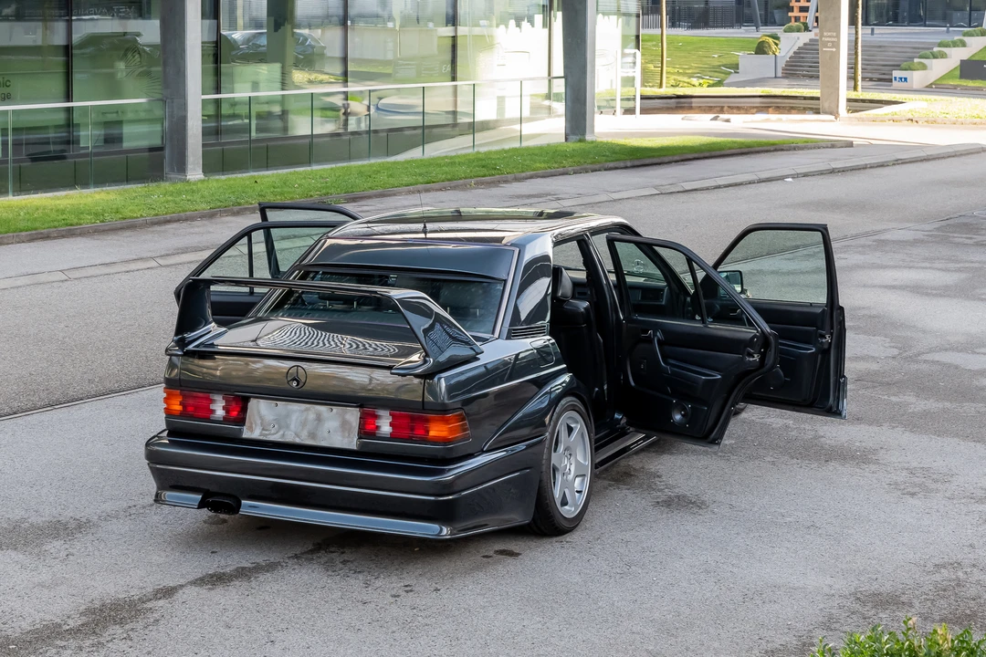 1990 Mercedes-Benz 190E 2.5-16 Evolution II - Image 9 of 31