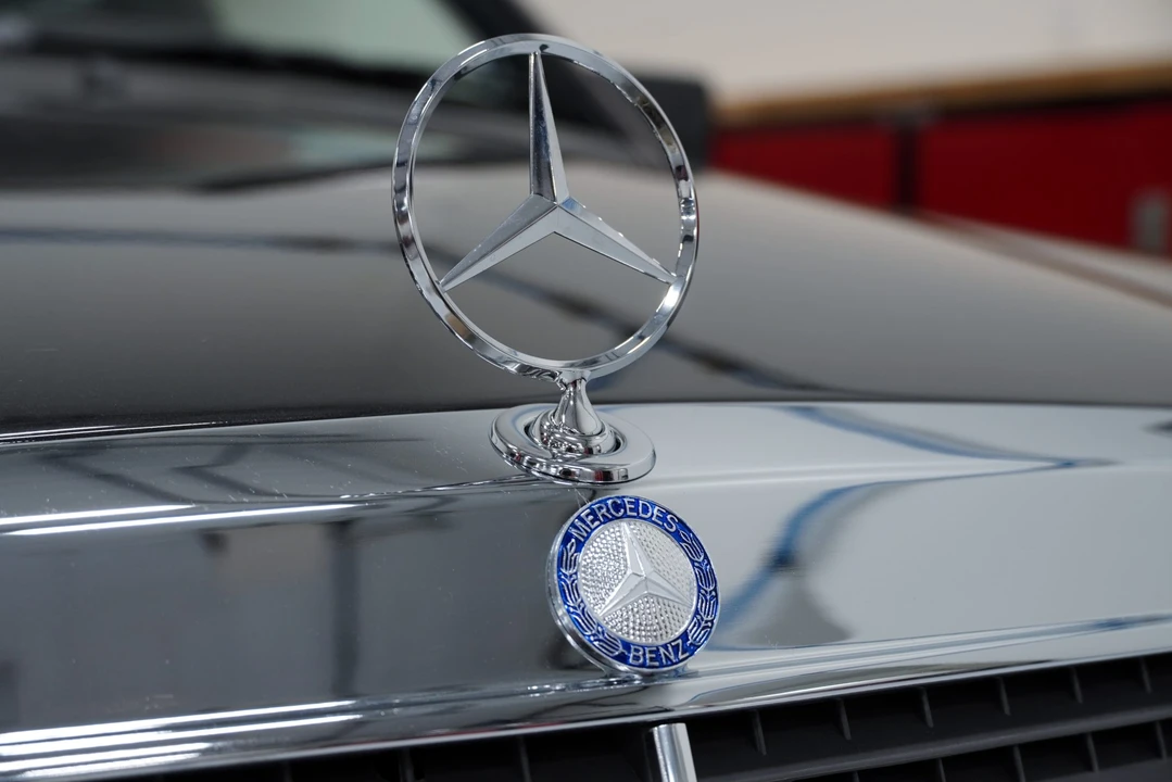 1990 Mercedes-Benz 190E 2.5-16 Evolution II - Image 26 of 31