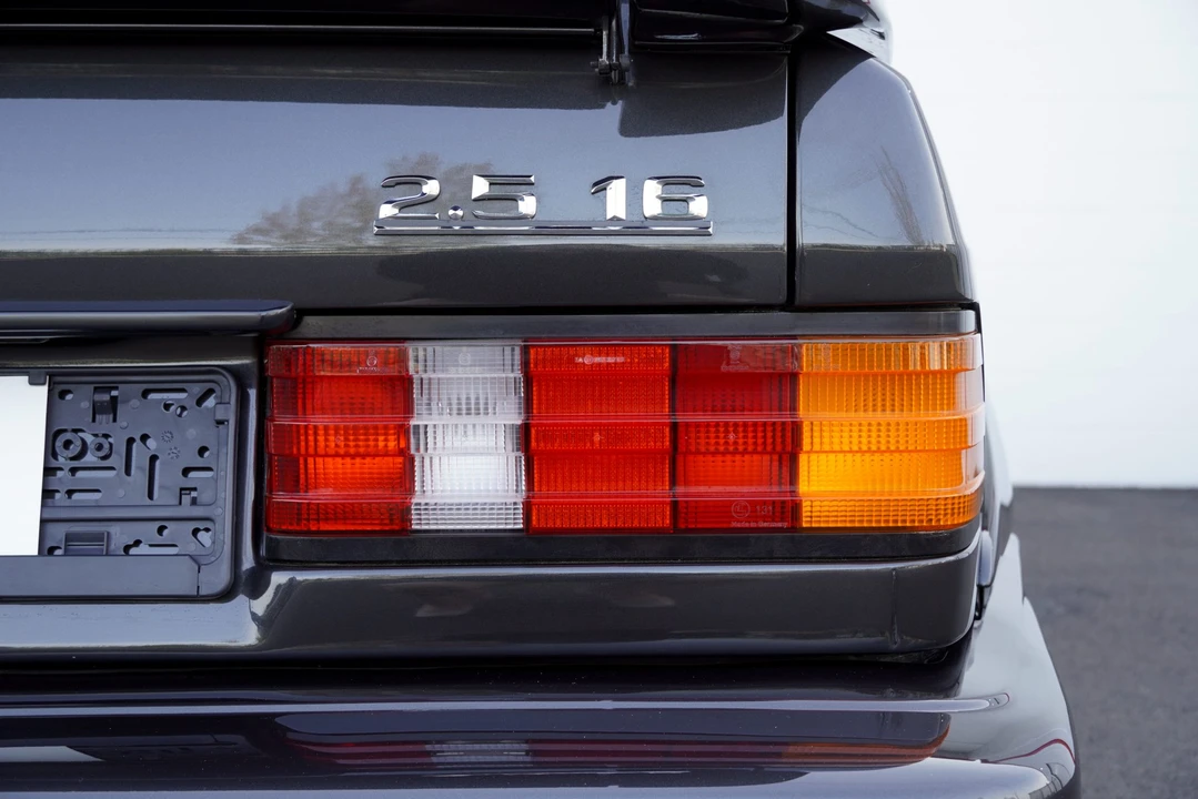 1990 Mercedes-Benz 190E 2.5-16 Evolution II - Image 16 of 31