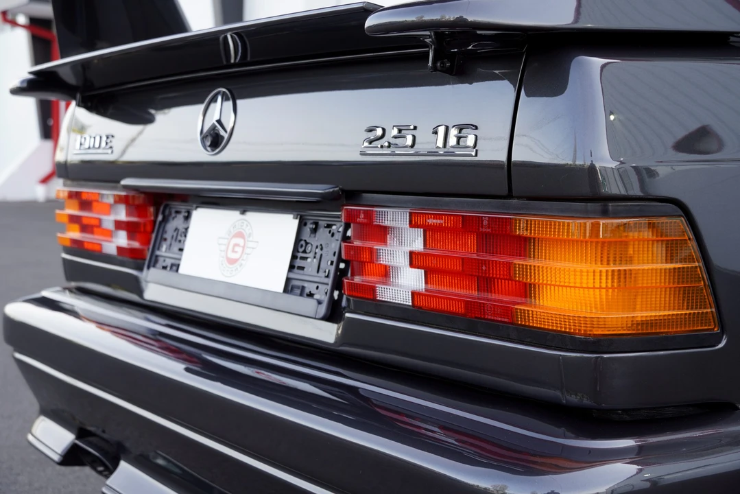 1990 Mercedes-Benz 190E 2.5-16 Evolution II - Image 17 of 31
