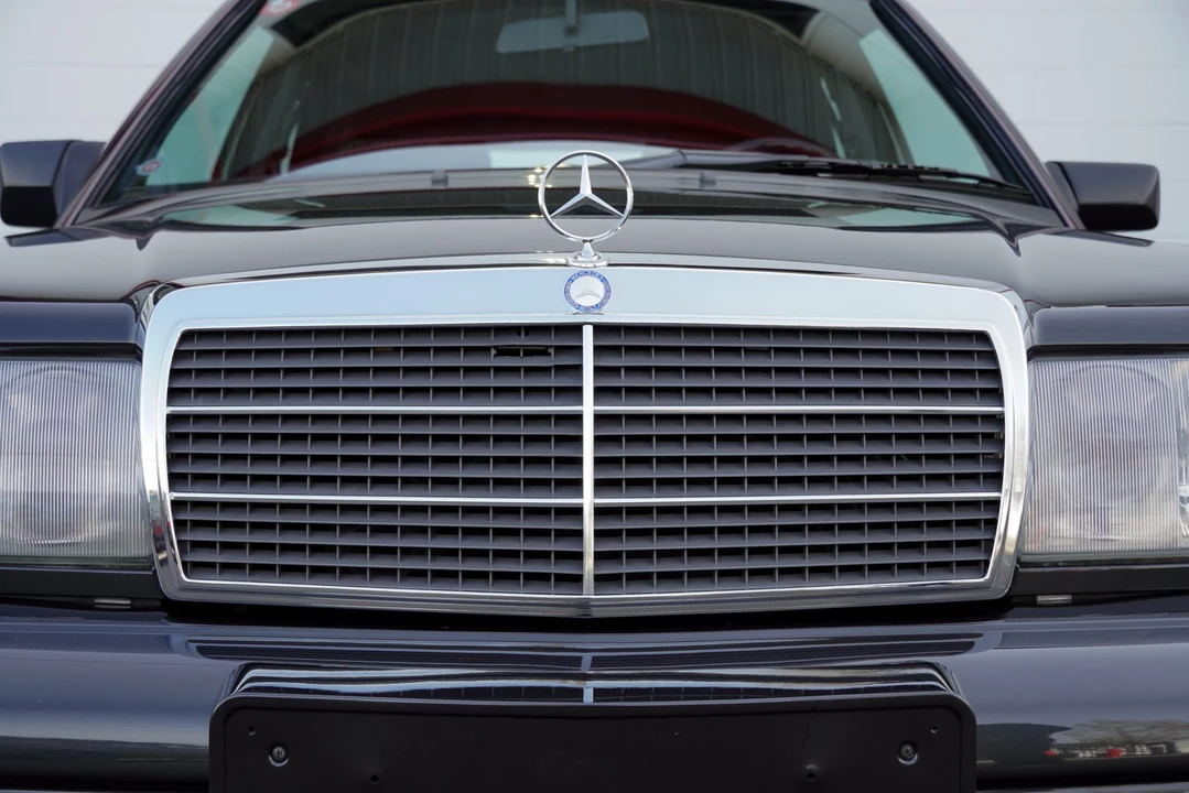 1990 Mercedes-Benz 190E 2.5-16 Evolution II - Image 8 of 31