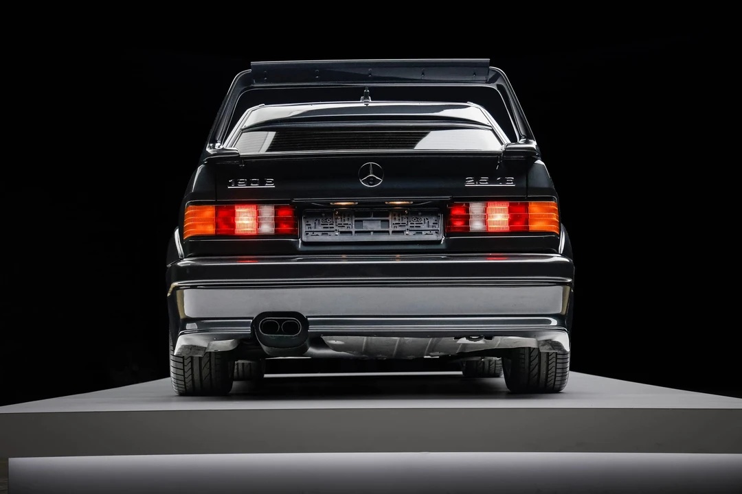 1990 Mercedes-Benz 190E 2.5-16 Evolution II - Image 22 of 31