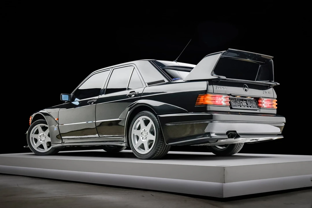 1990 Mercedes-Benz 190E 2.5-16 Evolution II - Image 26 of 31