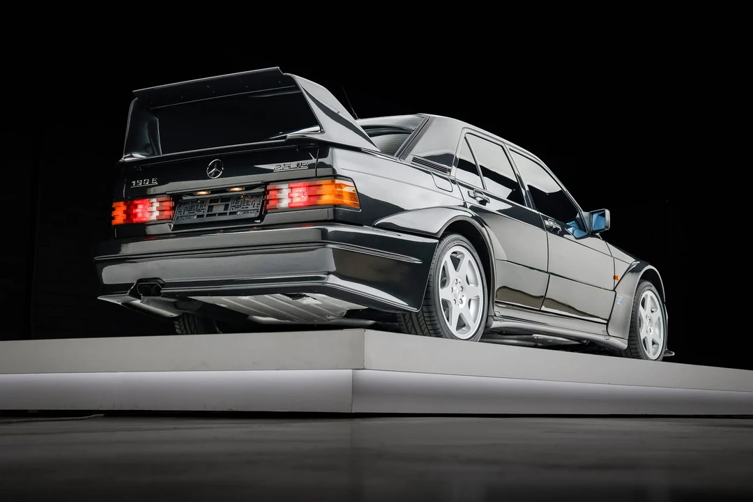 1990 Mercedes-Benz 190E 2.5-16 Evolution II - Image 21 of 31
