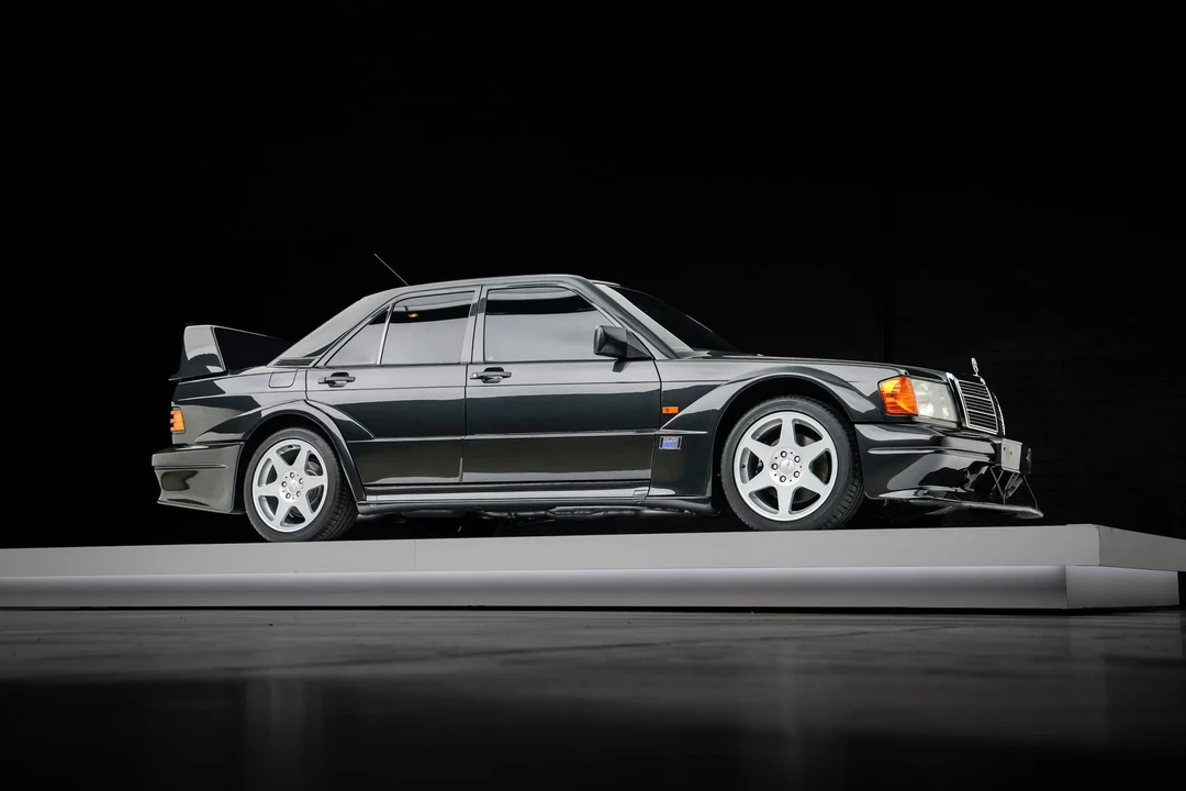 1990 Mercedes-Benz 190E 2.5-16 Evolution II - Image 16 of 31