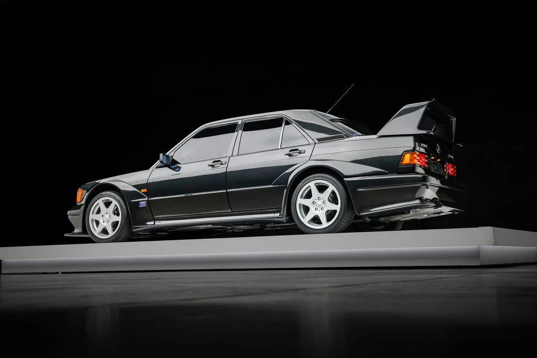 1990 Mercedes-Benz 190E 2.5-16 Evolution II - Image 28 of 31