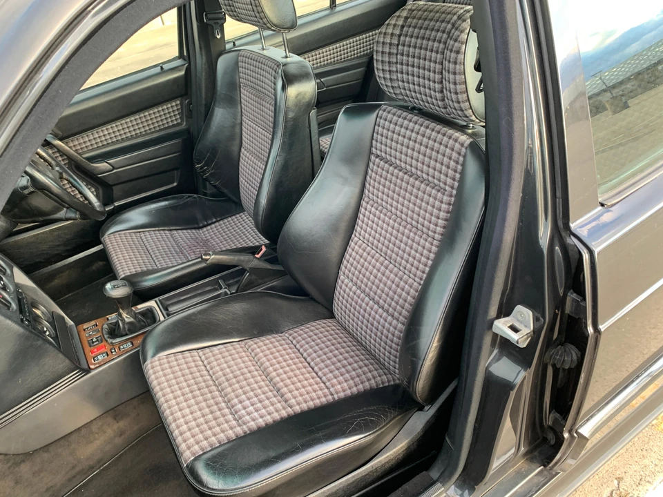 1990 Mercedes-Benz 190E 2.3-16 & 2.5-16 - Image 30 of 30