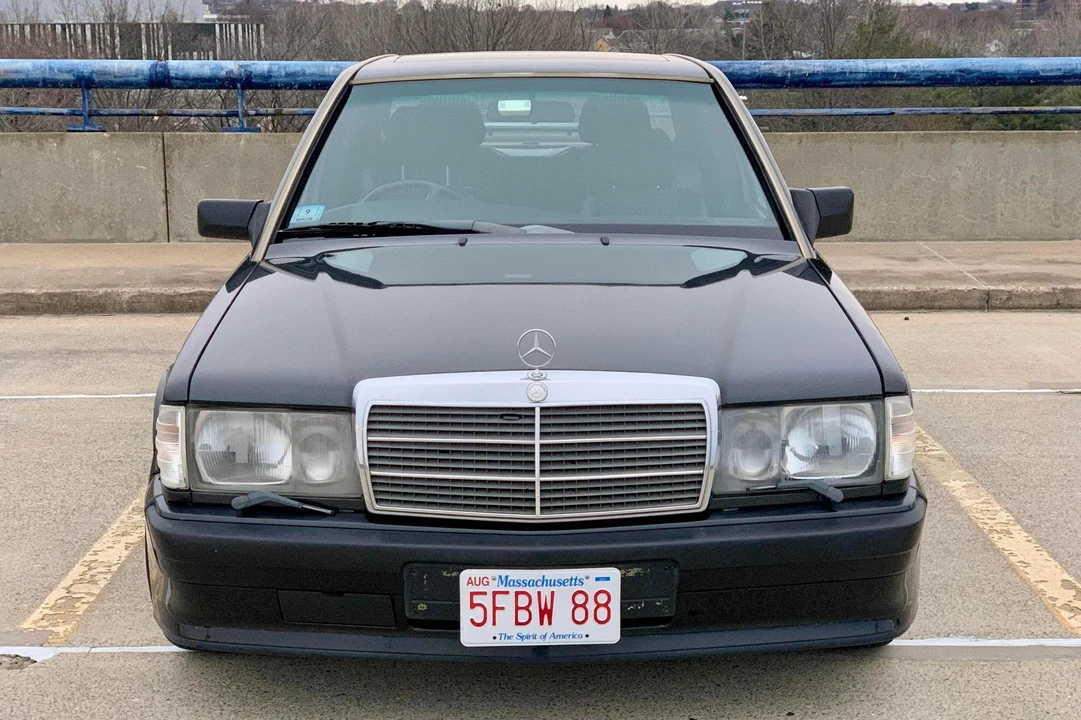 1990 Mercedes-Benz 190E 2.3-16 & 2.5-16 - Image 2 of 30