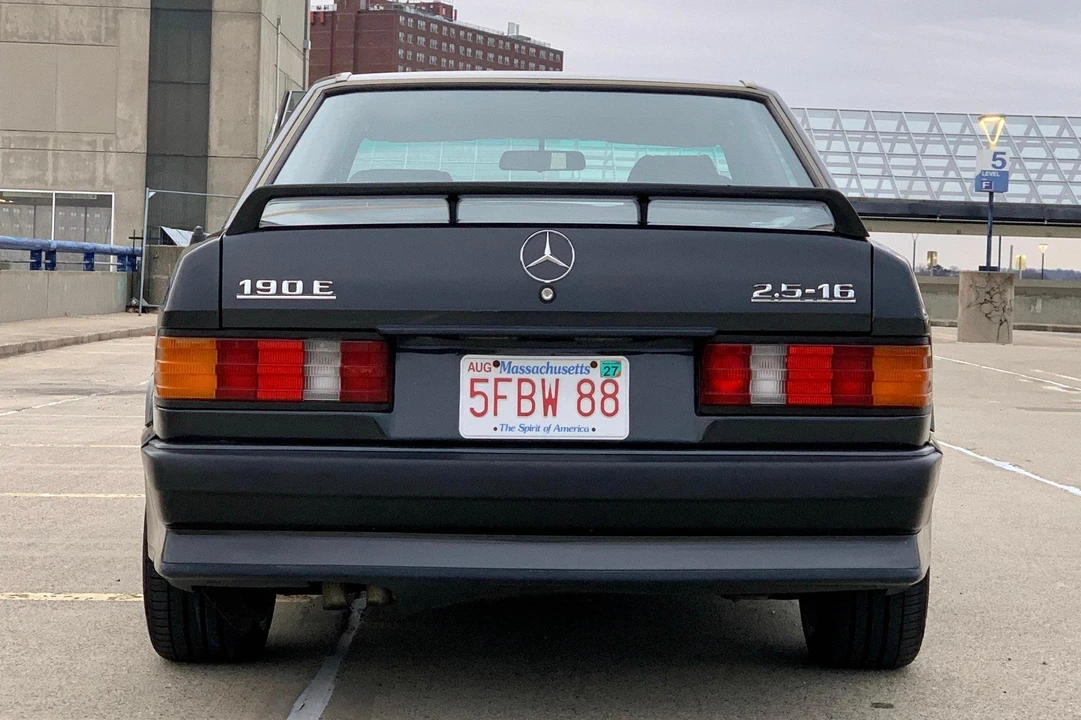 1990 Mercedes-Benz 190E 2.3-16 & 2.5-16 - Image 5 of 30