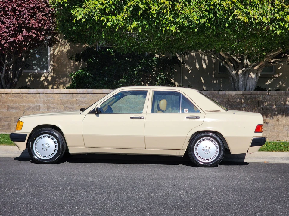 1990 Mercedes-Benz 190E - Image 6 of 31