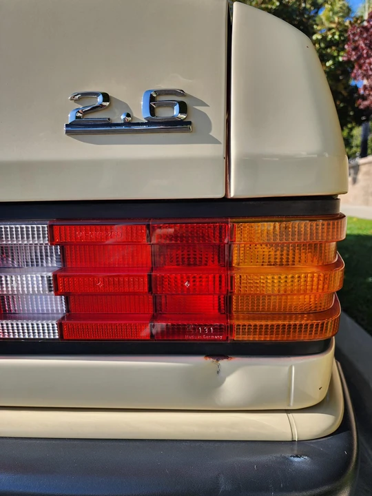 1990 Mercedes-Benz 190E - Image 26 of 31
