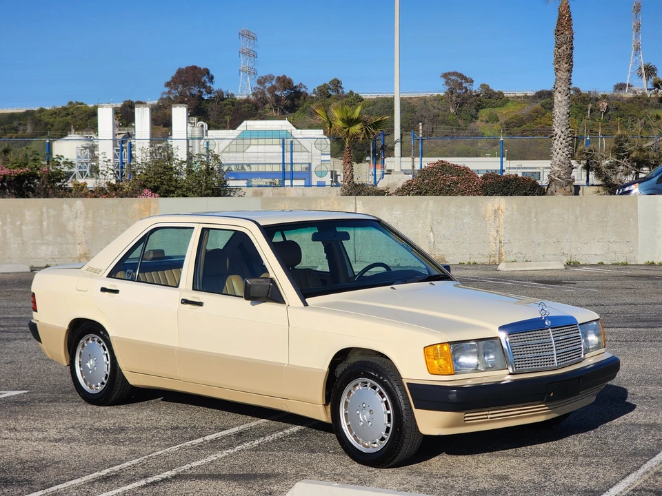 1990 Mercedes-Benz 190E - Image 17 of 31