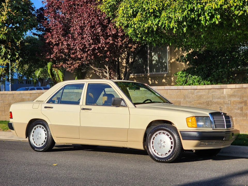 1990 Mercedes-Benz 190E - Image 18 of 31