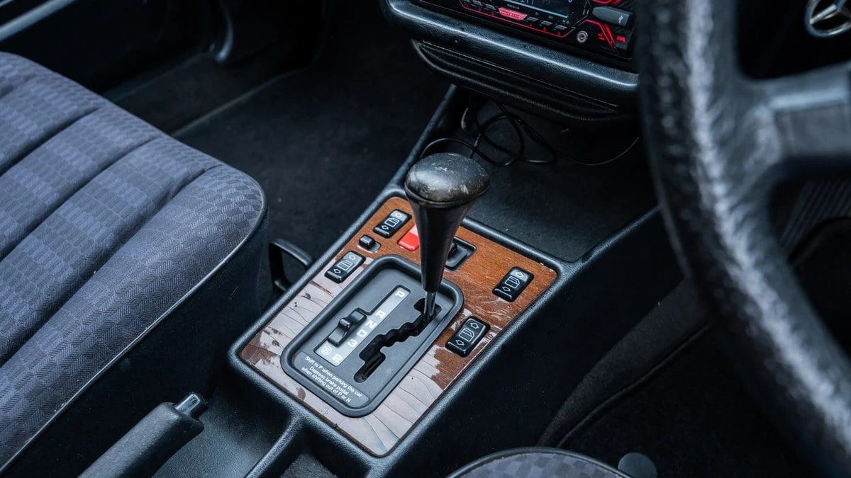 1990 Mercedes-Benz 190E - Image 26 of 30