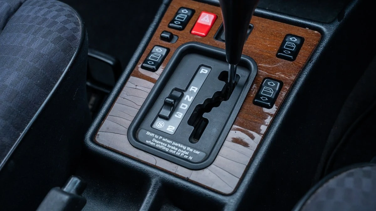 1990 Mercedes-Benz 190E - Image 27 of 30