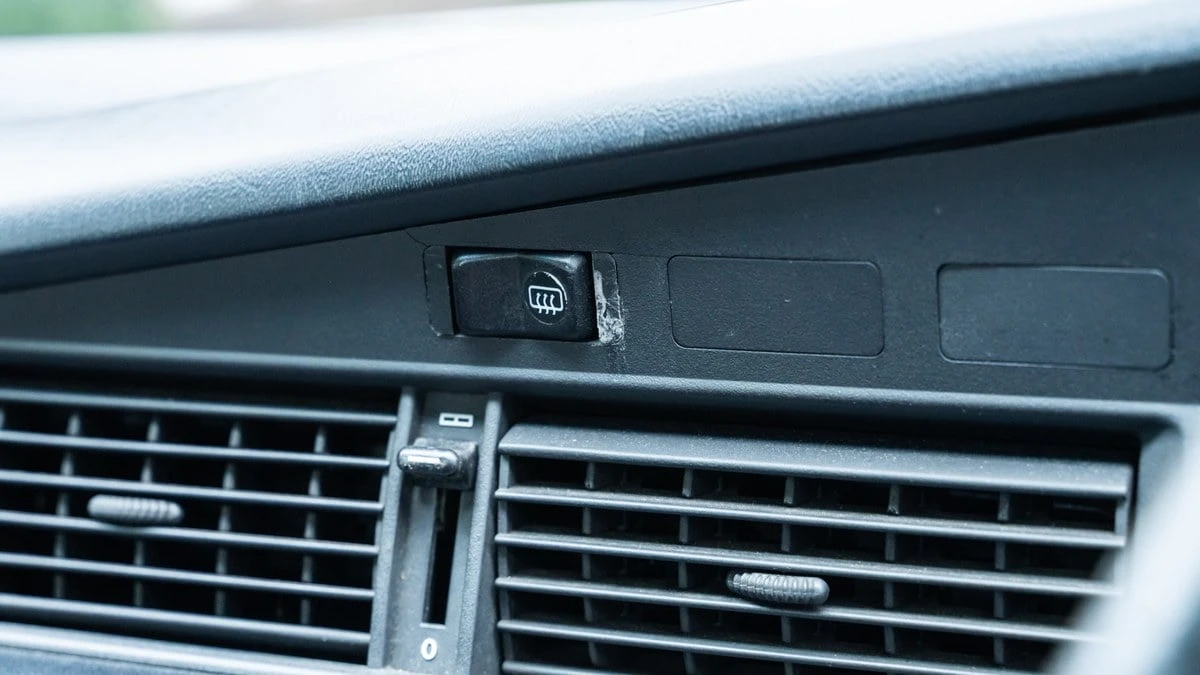 1990 Mercedes-Benz 190E - Image 30 of 30
