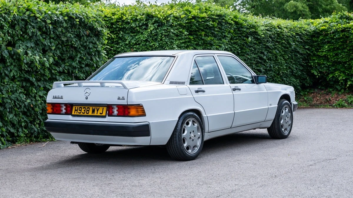 1990 Mercedes-Benz 190E - Image 9 of 30