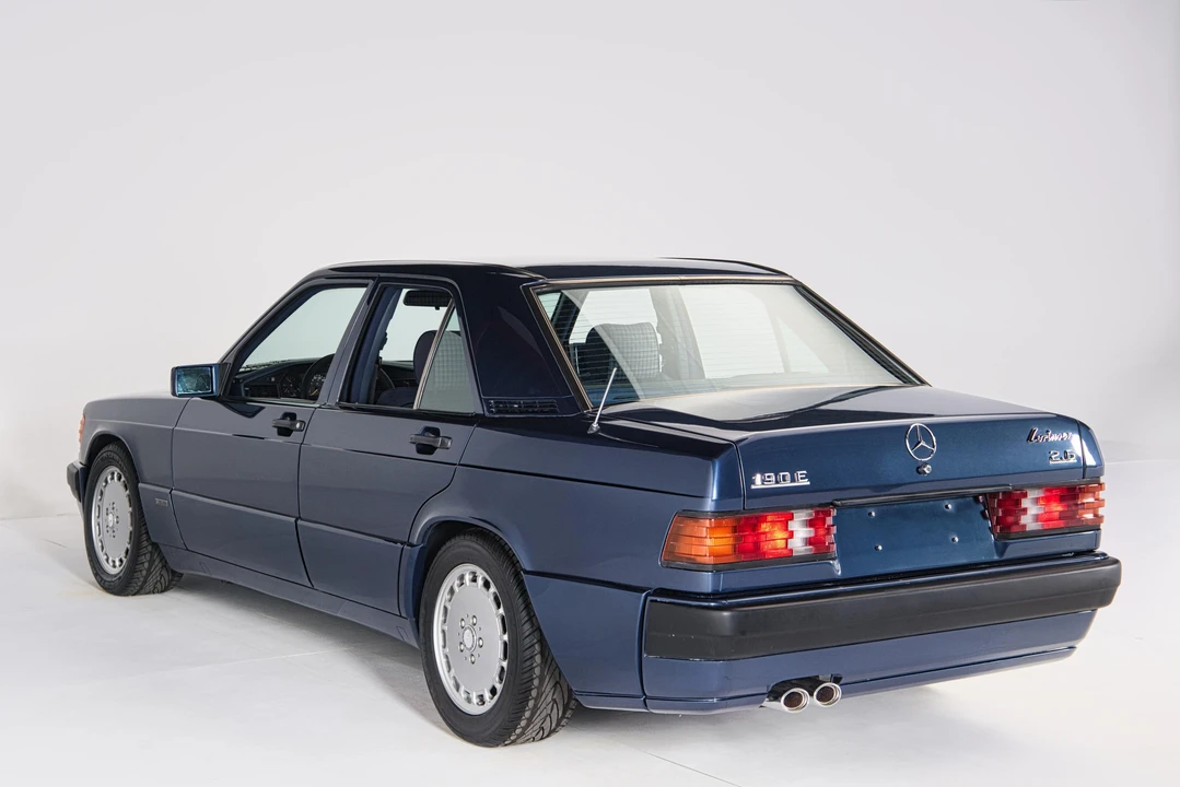 1990 Mercedes-Benz 190E - Image 9 of 31