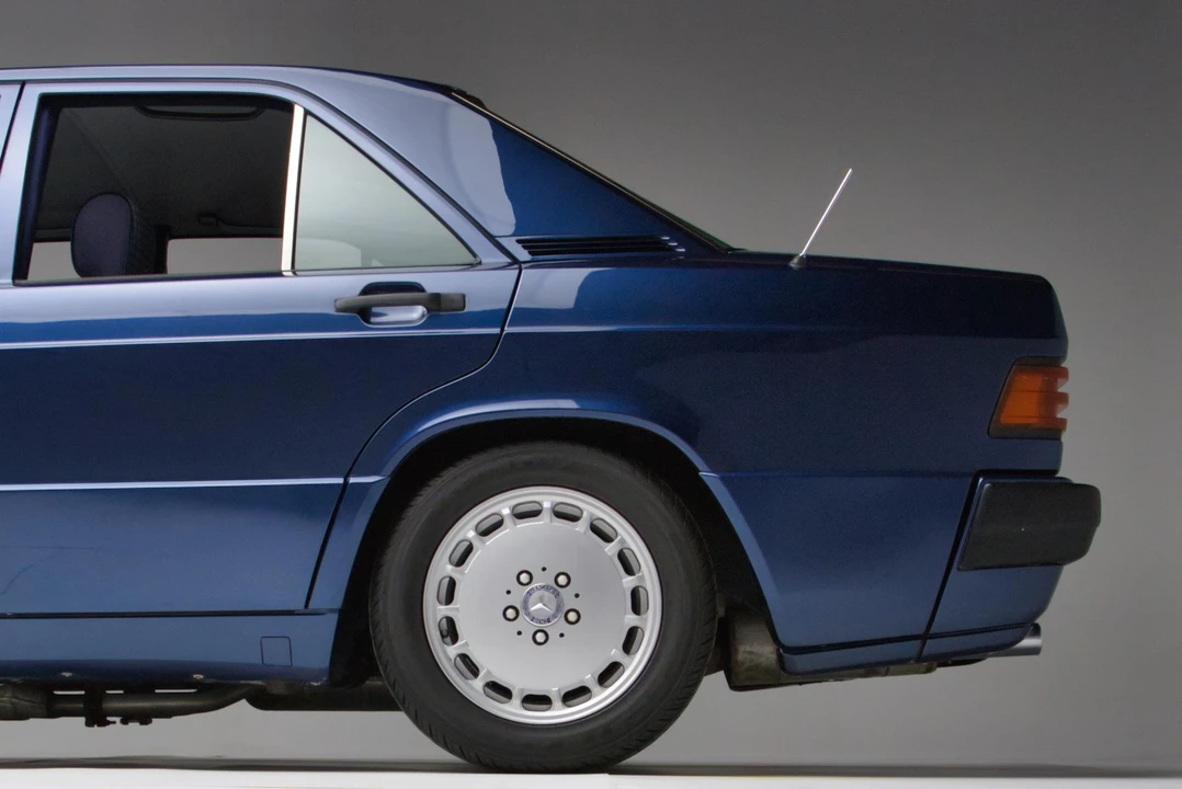 1990 Mercedes-Benz 190E - Image 29 of 31