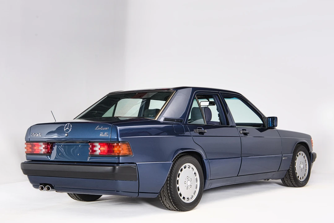 1990 Mercedes-Benz 190E - Image 13 of 31