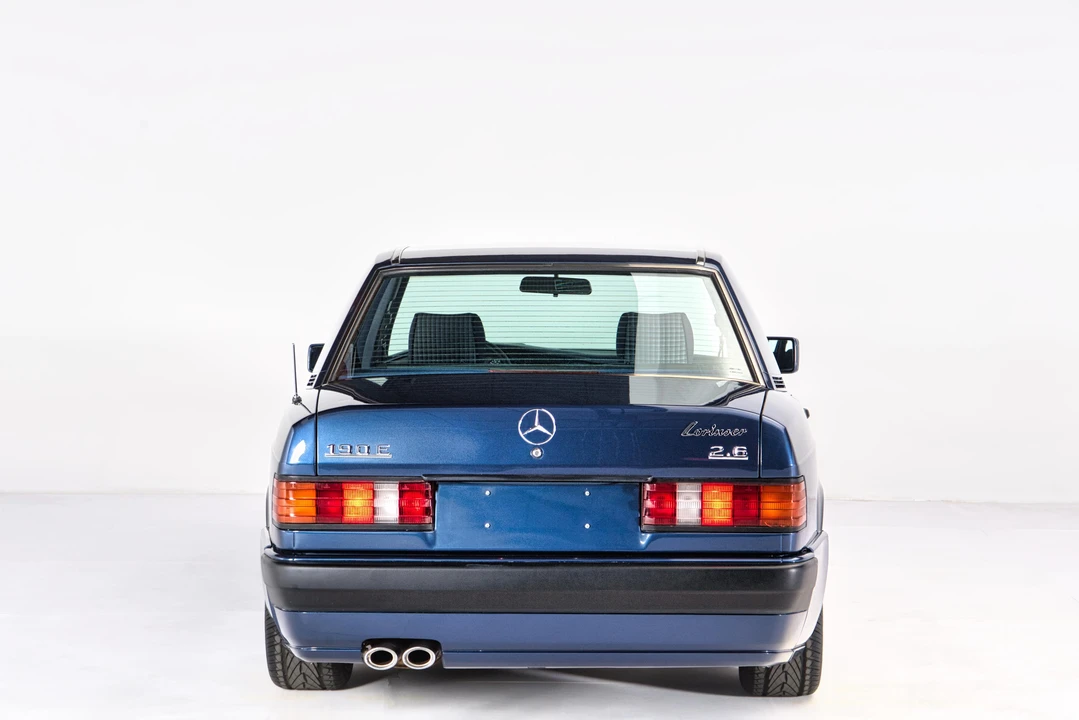 1990 Mercedes-Benz 190E - Image 12 of 31