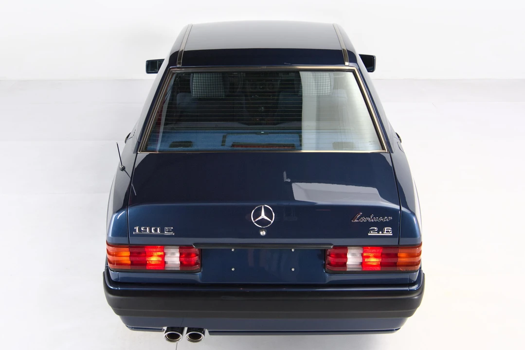 1990 Mercedes-Benz 190E - Image 11 of 31