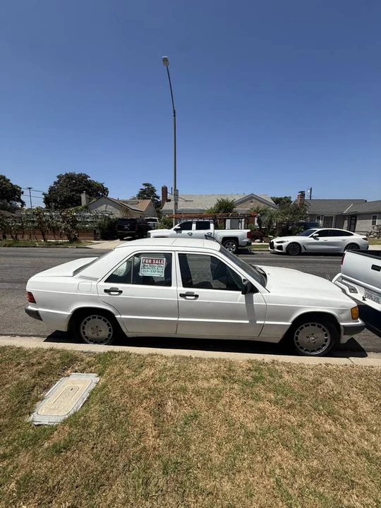 1990 Mercedes-Benz 190E - Image 3 of 9