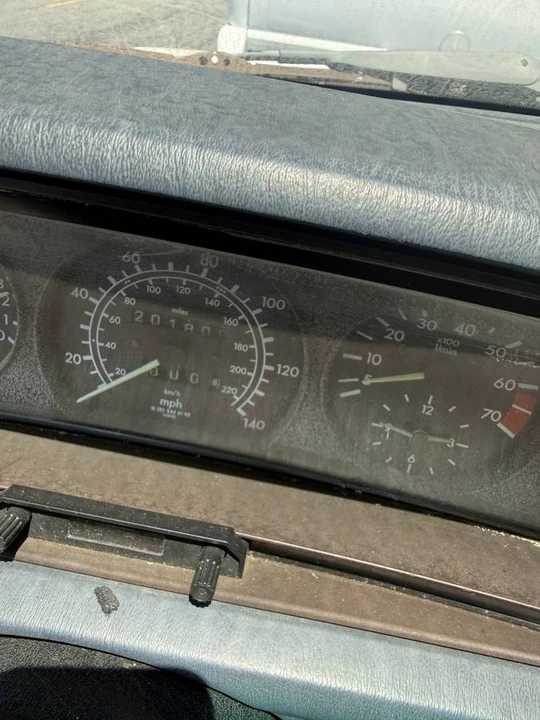 1990 Mercedes-Benz 190E - Image 7 of 9