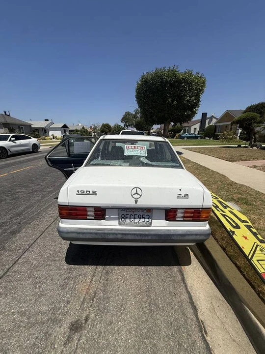1990 Mercedes-Benz 190E - Image 5 of 9