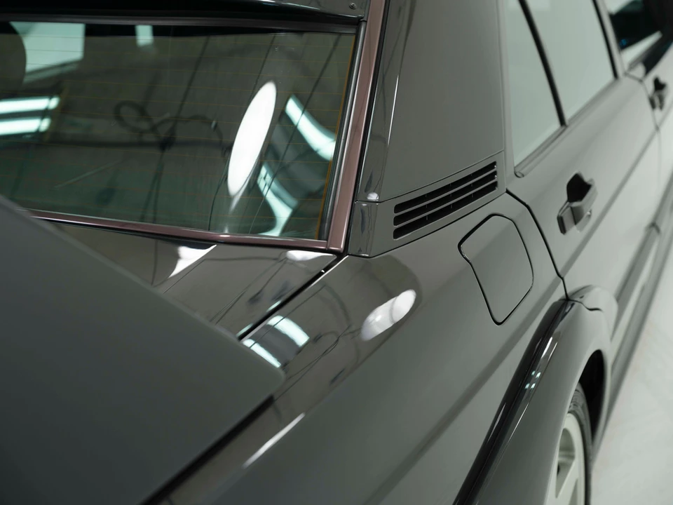 1990 Mercedes-Benz 190E 2.5-16 Evolution II - Image 30 of 31