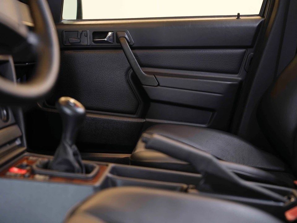 1990 Mercedes-Benz 190E 2.5-16 Evolution II - Image 19 of 31