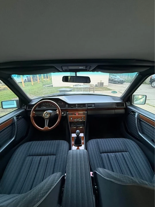 1990 Mercedes-Benz W124 E-Class - Image 5 of 7