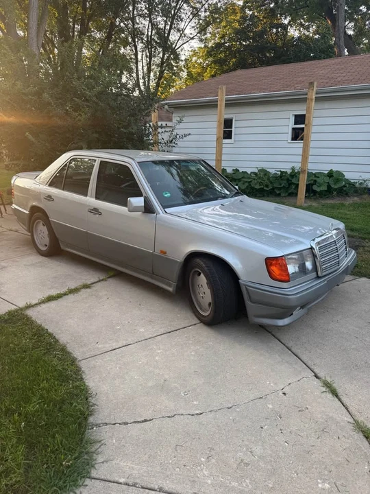 1990 Mercedes-Benz W124 E-Class - Image 2 of 7