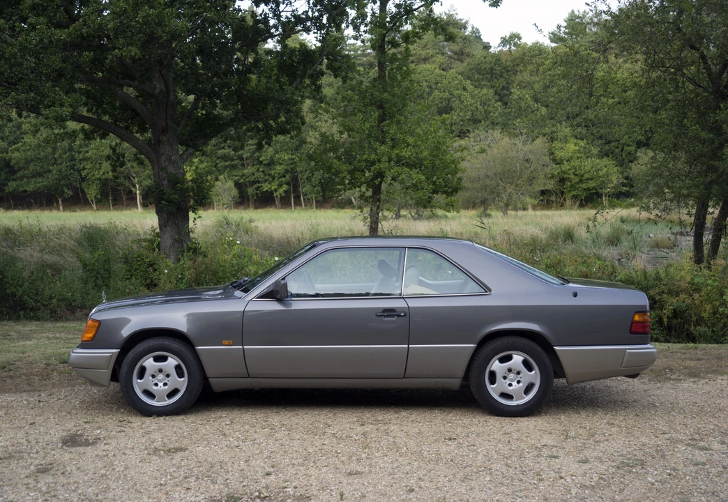 1990 Mercedes-Benz W124 E-Class - Image 2 of 6