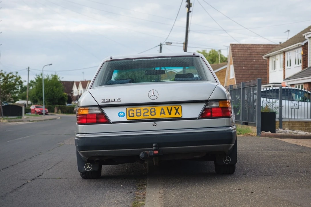 1990 Mercedes-Benz W124 E-Class - Image 4 of 30