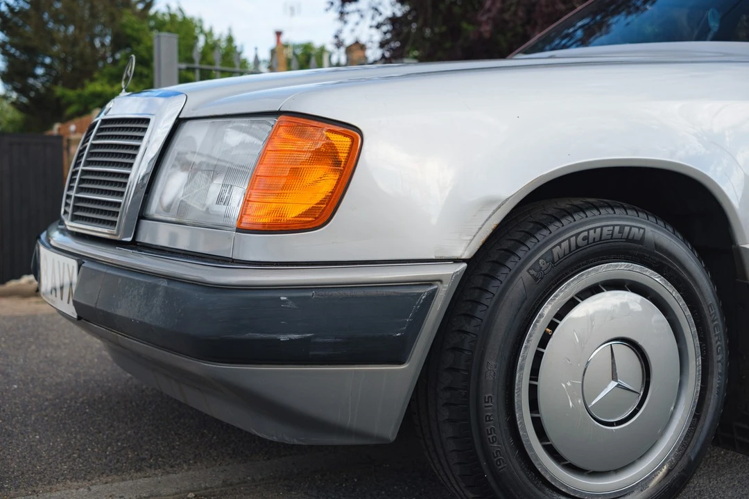 1990 Mercedes-Benz W124 E-Class - Image 8 of 30